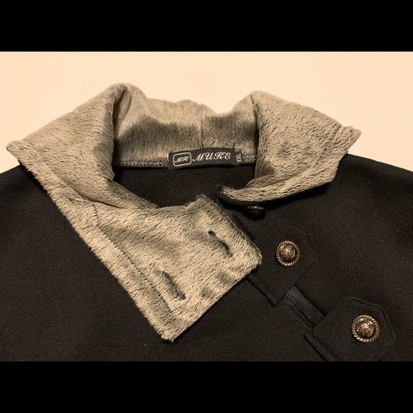 NWOT MEN’S MUKE HOODIE. - Picture 2 of 12